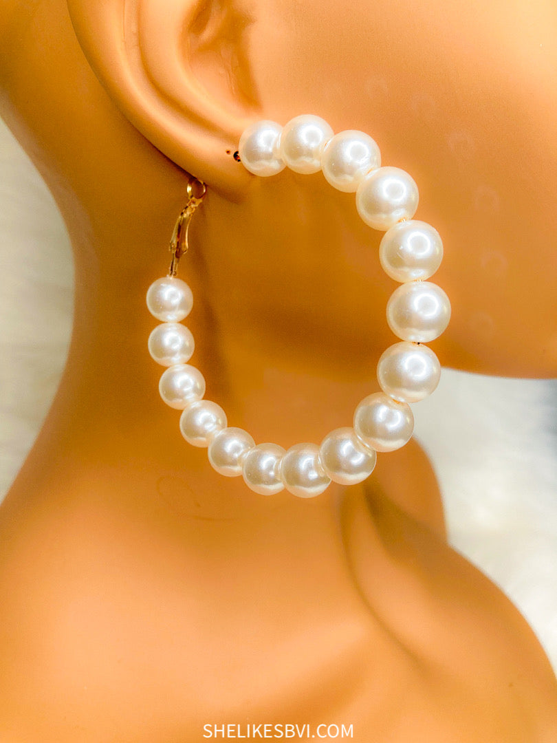 Perfectly Pearl Cream Hoop Earrings