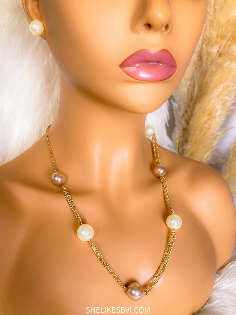 Eminent Class Cream Pearl & Gold Necklace Set