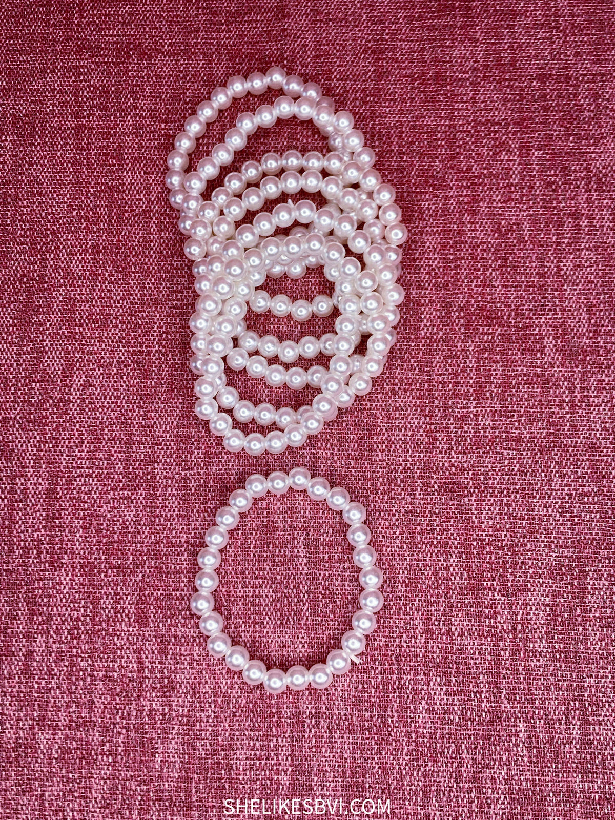 Classy Woman Pearl Bracelet Set